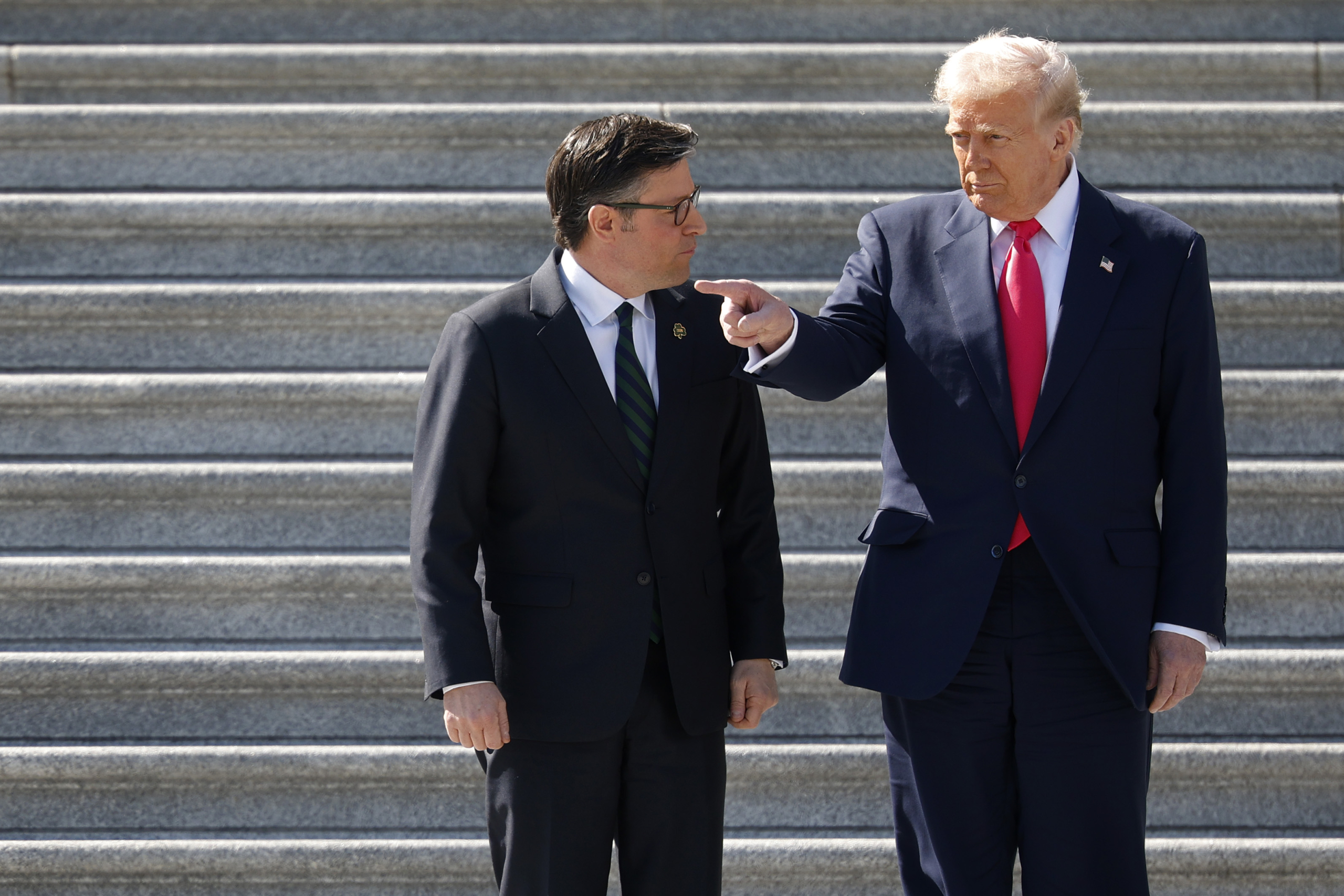 Trump to meet Monday with top four congressional leaders as government shutdown risk looms