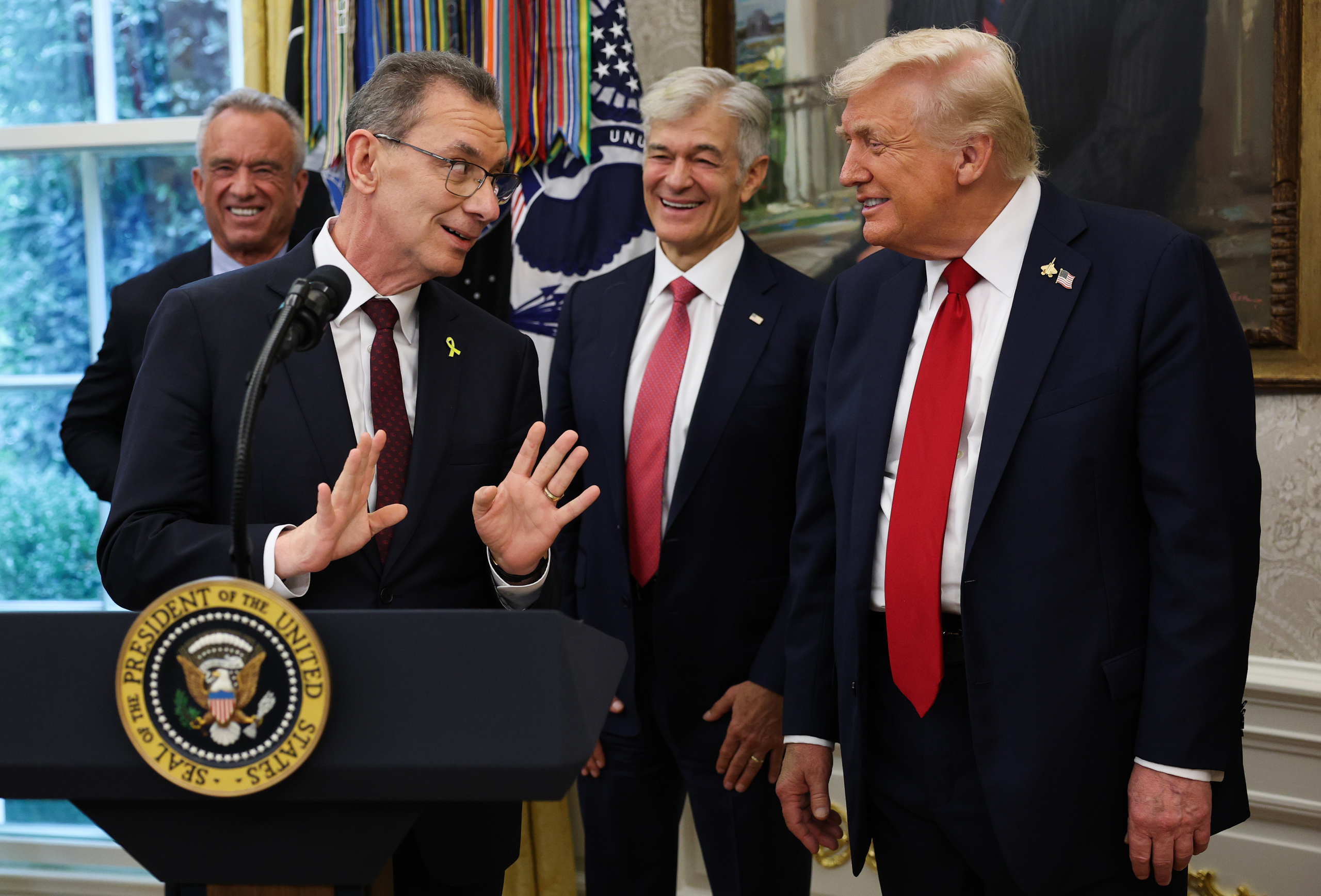 Pfizer agrees to lower prescription drug costs for Medicaid in a deal with Trump