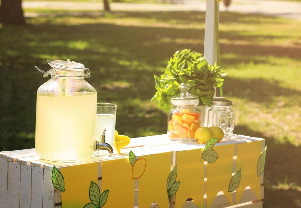 Teen Robs Lemonade Stand at Gunpoint