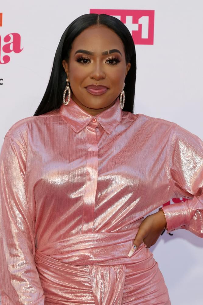 Social Media Goes Crazy Over B. Simone Saying She Will Not Date A “9 to 5” Man (VIDEO)