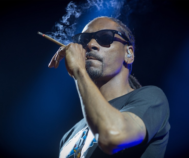 Snoop Dogg Teams Up With Jamie Foxx To Hunt Vampires In A New Netflix Thriller Called “Day Shift”