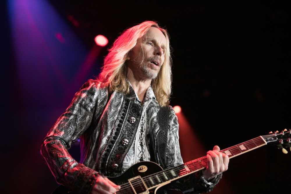 Tommy Shaw of STYX Calls in to Preview His New Blu-Ray ‘Sing For The Day!’