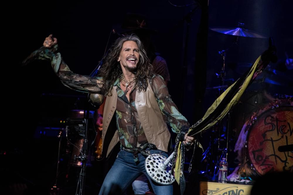 Steven Tyler Covers “Brown Sugar”