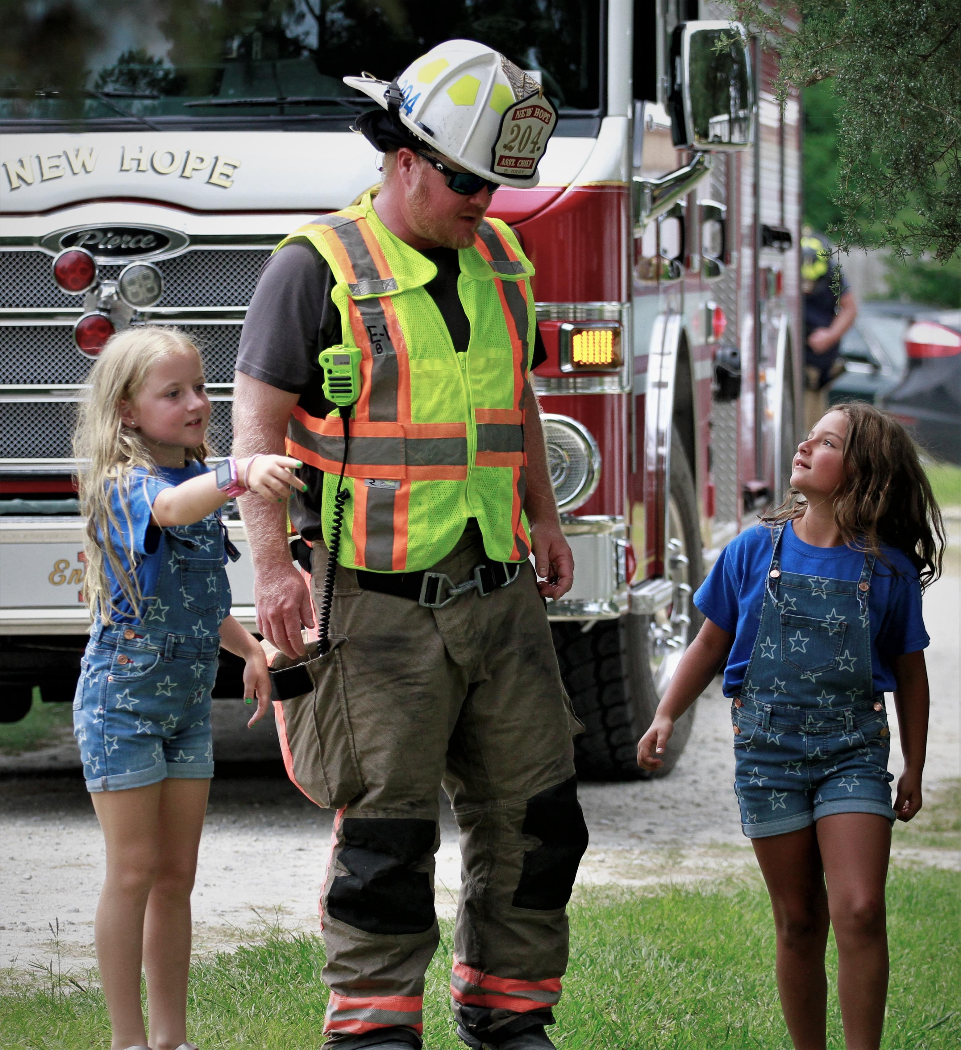 PIC OF THE DAY: Helping Out Dad