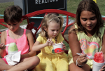 PIC OF THE DAY: Beating The Heat With A Cool Treat