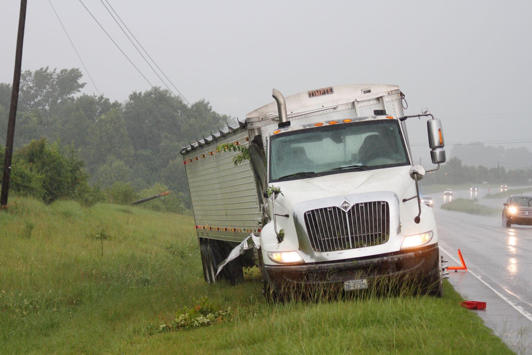 18-Wheeler Runs Off Hwy. 117