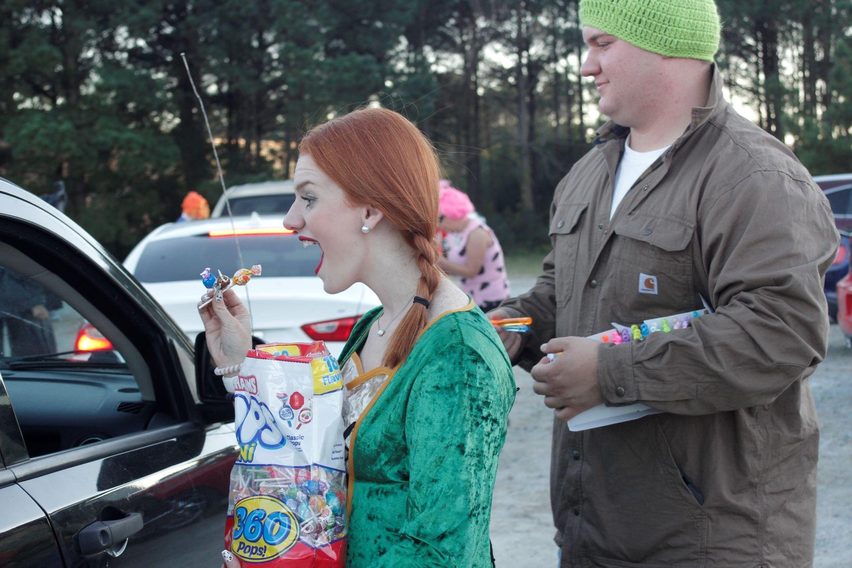Food Pantry Hosts Trunk-Or-Treat (PHOTO GALLERY)