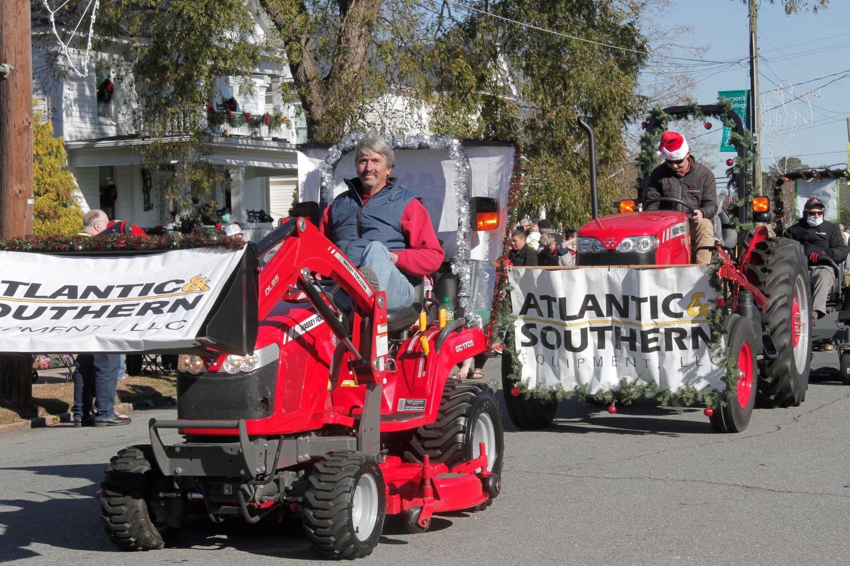 Wayne County Set for Full Slate of Christmas Parades and Holiday Events
