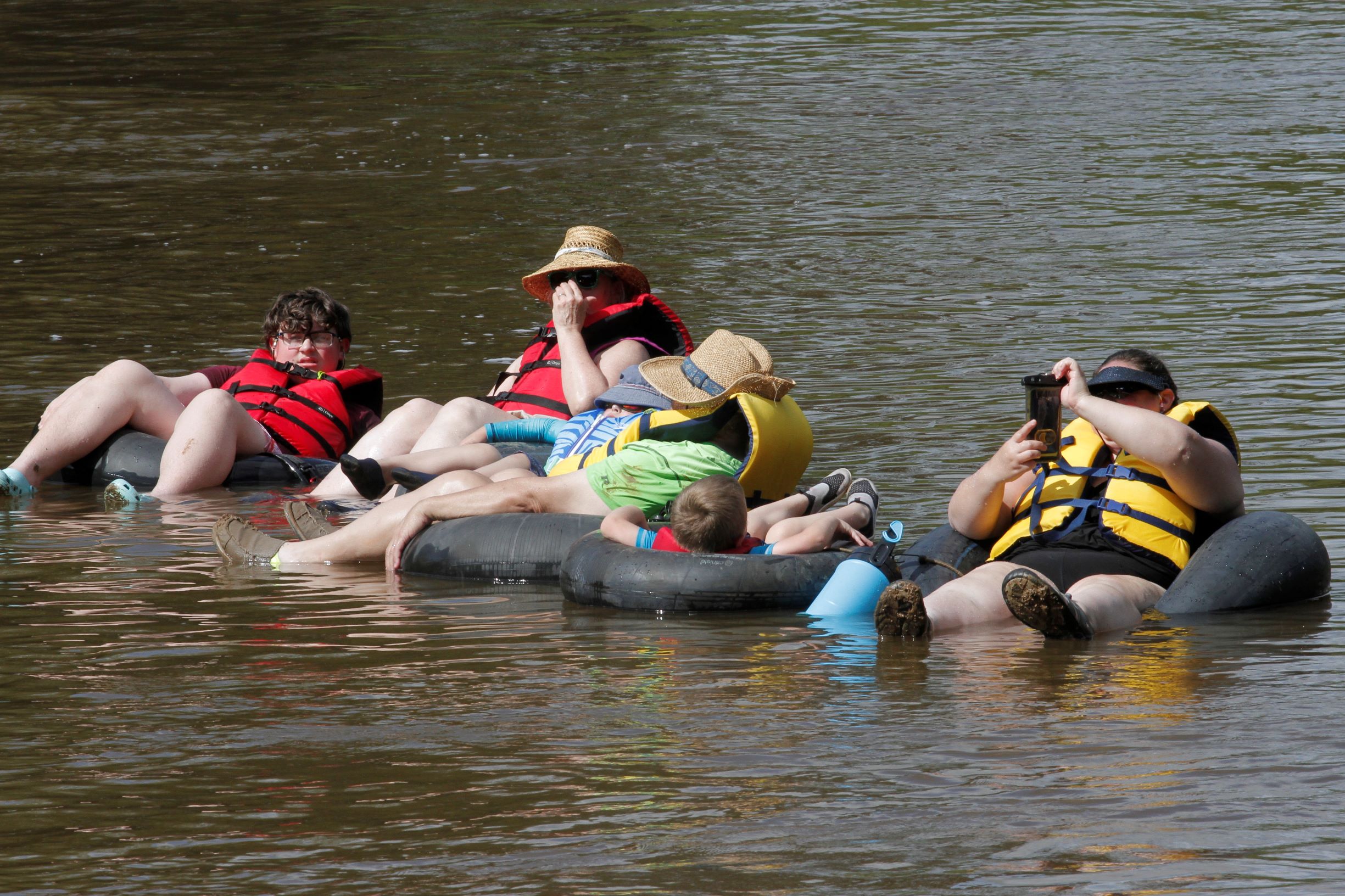 Tubers Enjoy Leisurely Trip Down The Neuse (PHOTO GALLERY) Goldsboro