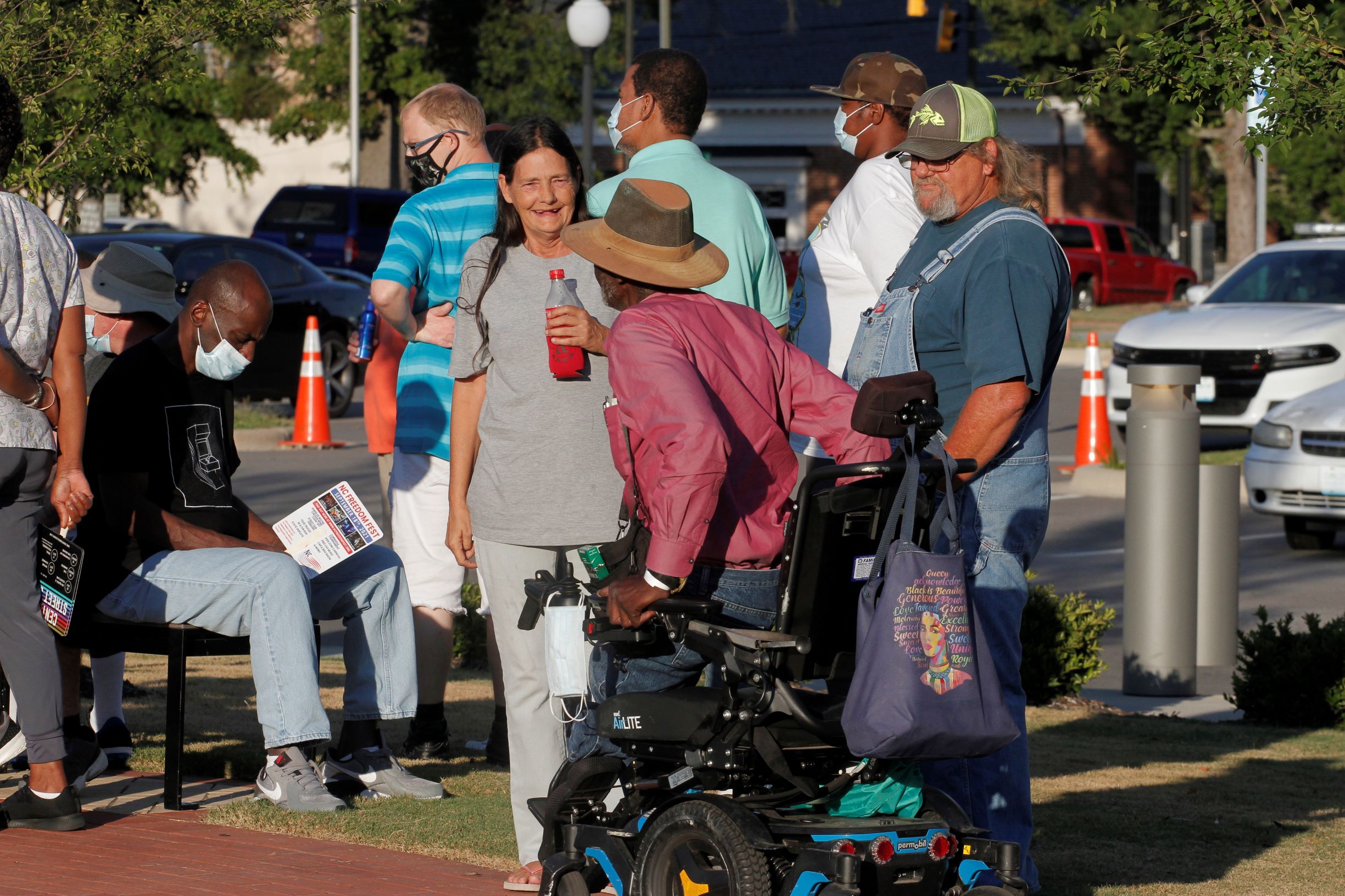 Perfect Evening As Crowds Enjoy Spare Change’s Center Street Jam (PHOTO