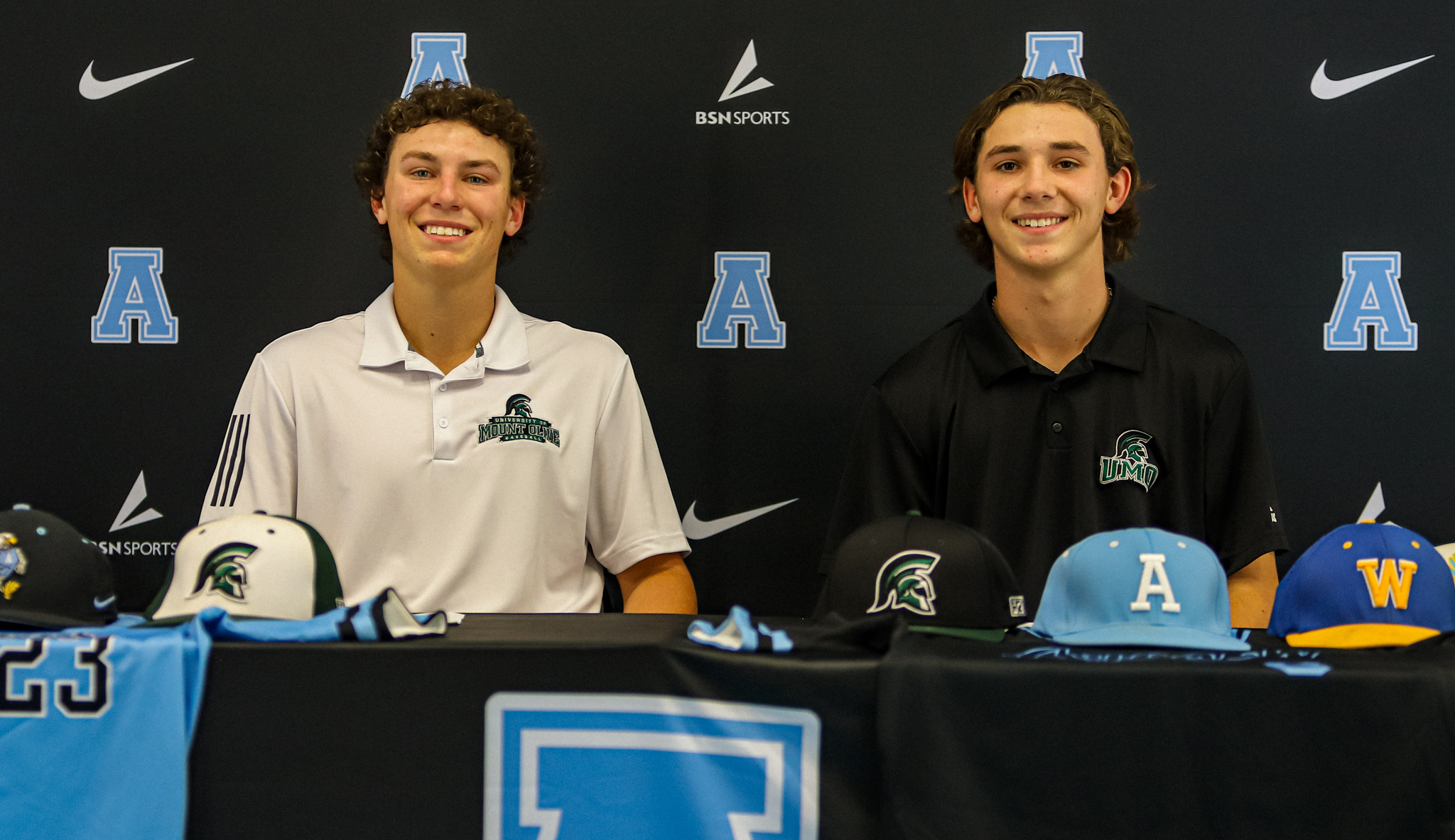 C.B. Aycock’s Gipson Twins Sign NLIs With UMO