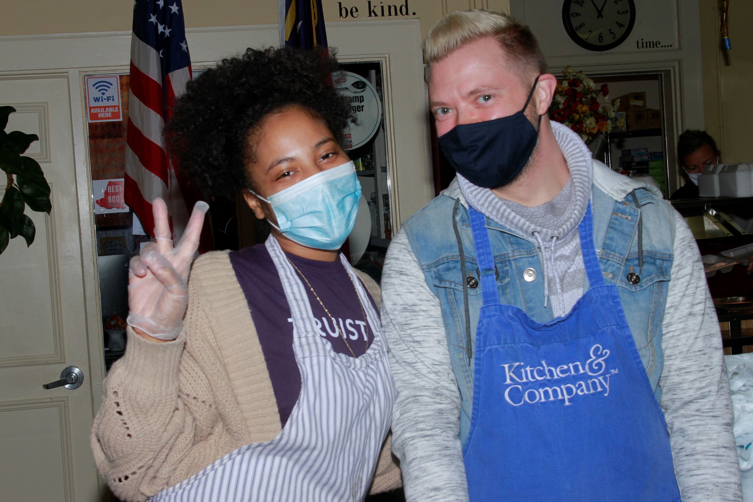 Community Soup Kitchen Serves Up Thanksgiving Meals (PHOTO GALLERY)