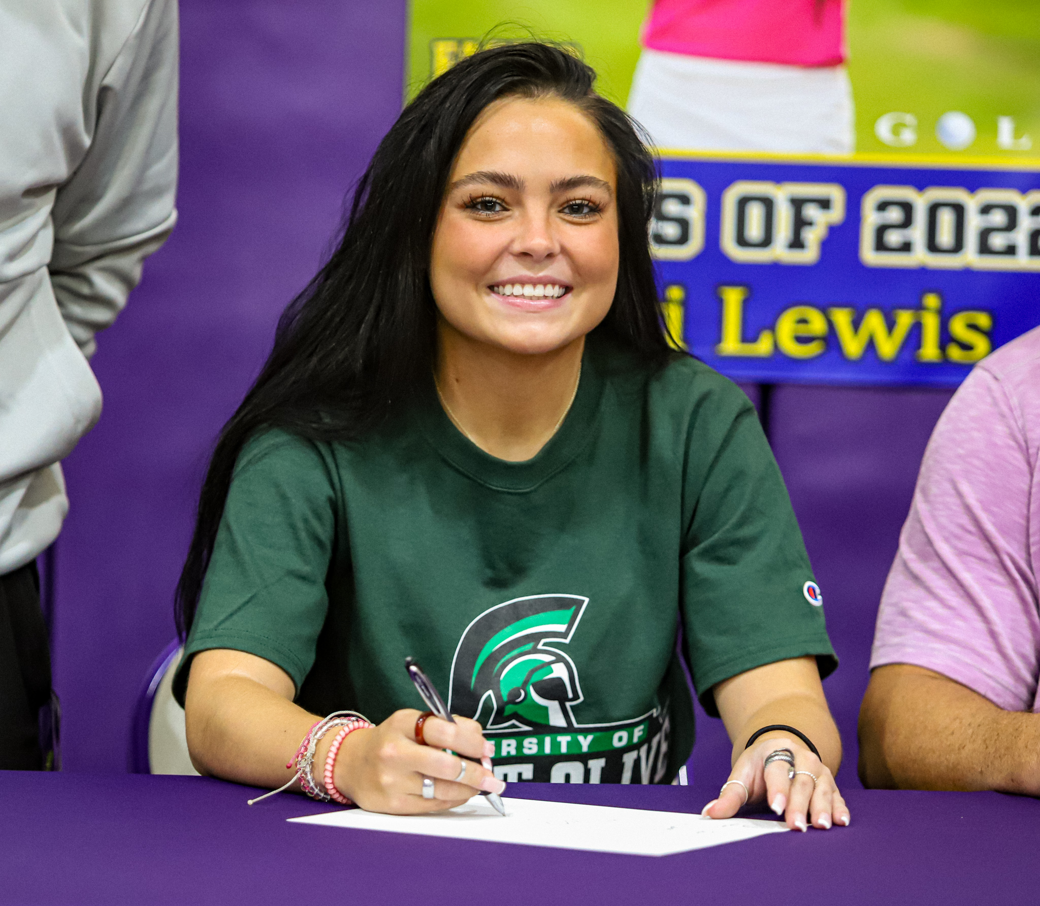 Rosewood’s Lewis Signs To Play Golf At UMO