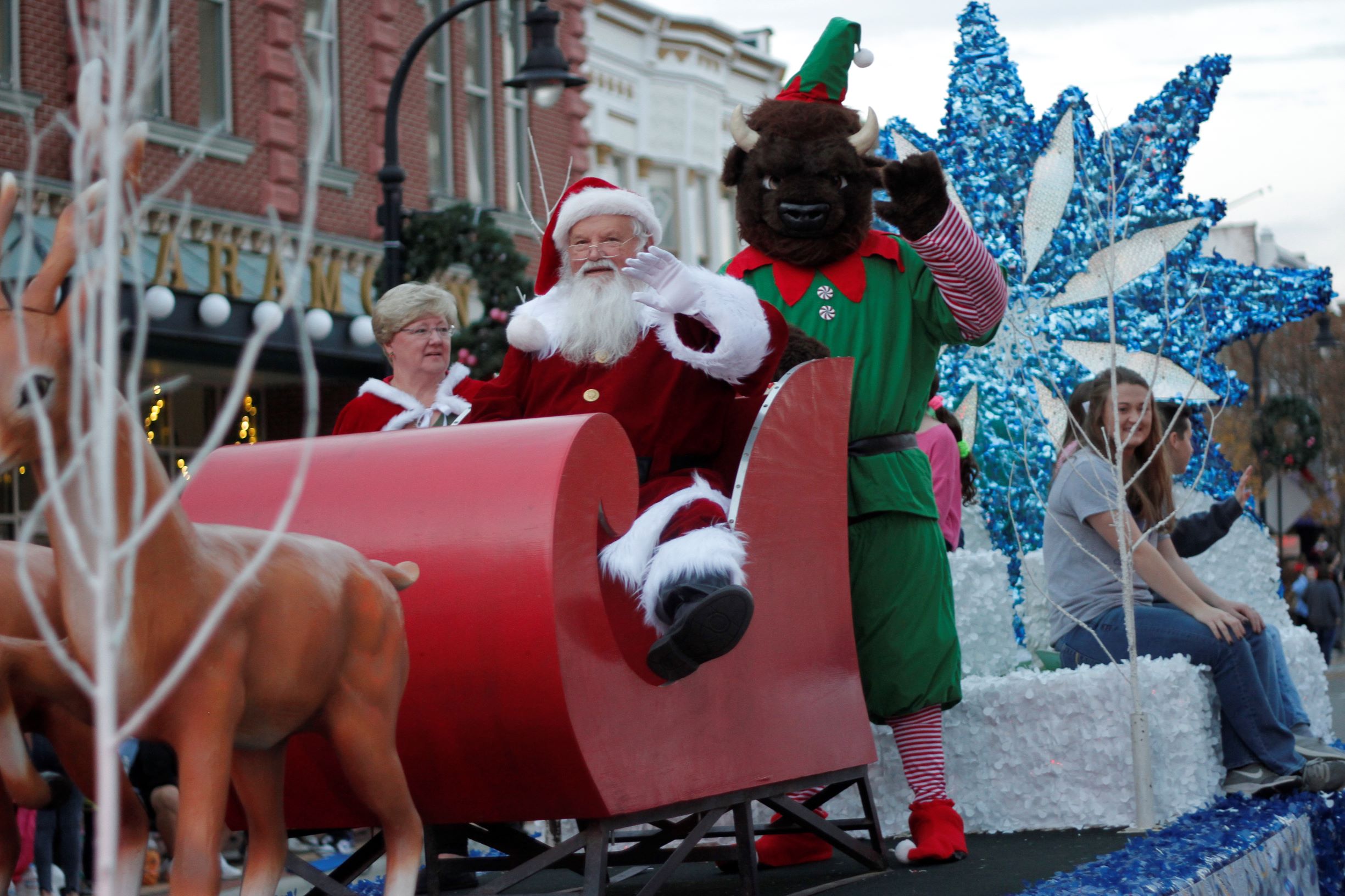 Goldsboro Christmas Parade Delights Thousands (PHOTO GALLERY)