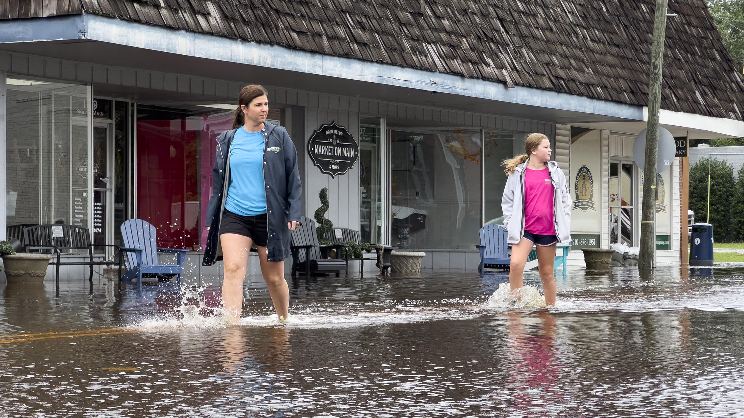 Tornado death raises Tropical Storm Debby toll to 7 as heavy rains keep falling