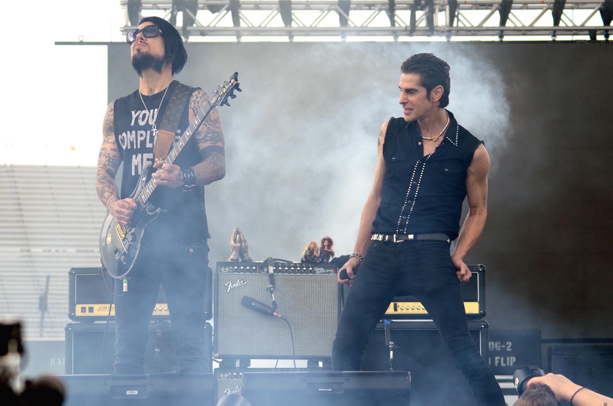 Jane’s Addiction cancels its tour in the wake of an onstage concert fracas