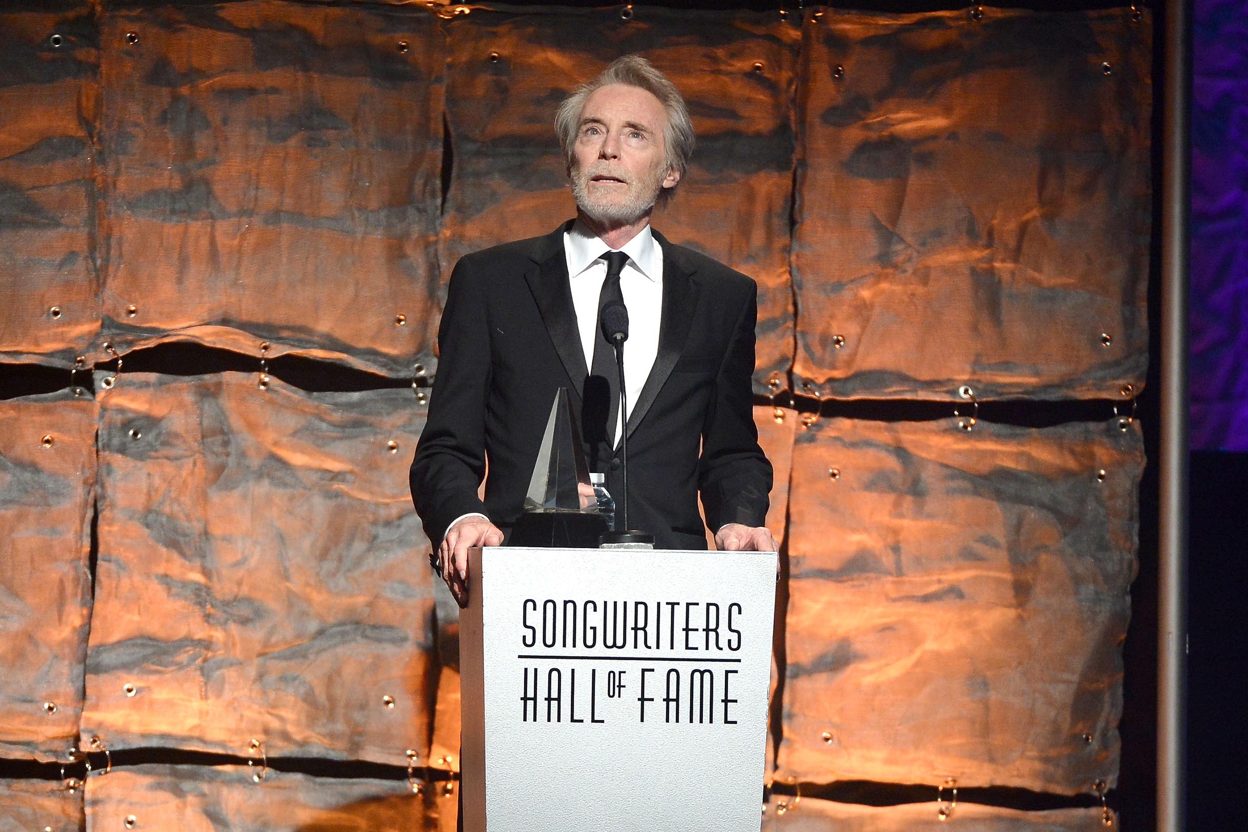 JD Souther, a singer-songwriter who penned hits for the Eagles and Linda Ronstadt, dies at 78