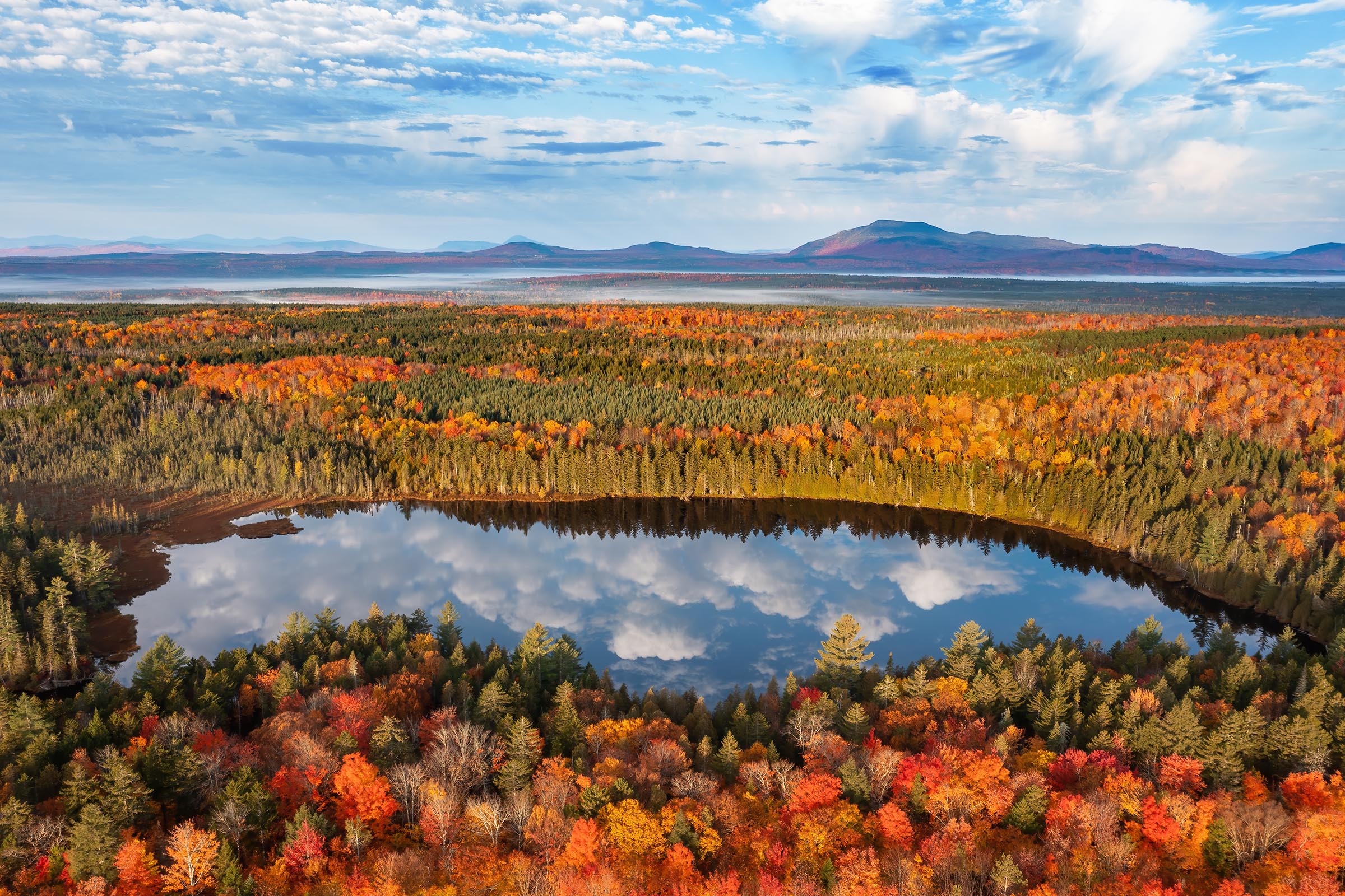 The Midwest could offer fall’s most electric foliage but leaf peepers elsewhere won’t miss out