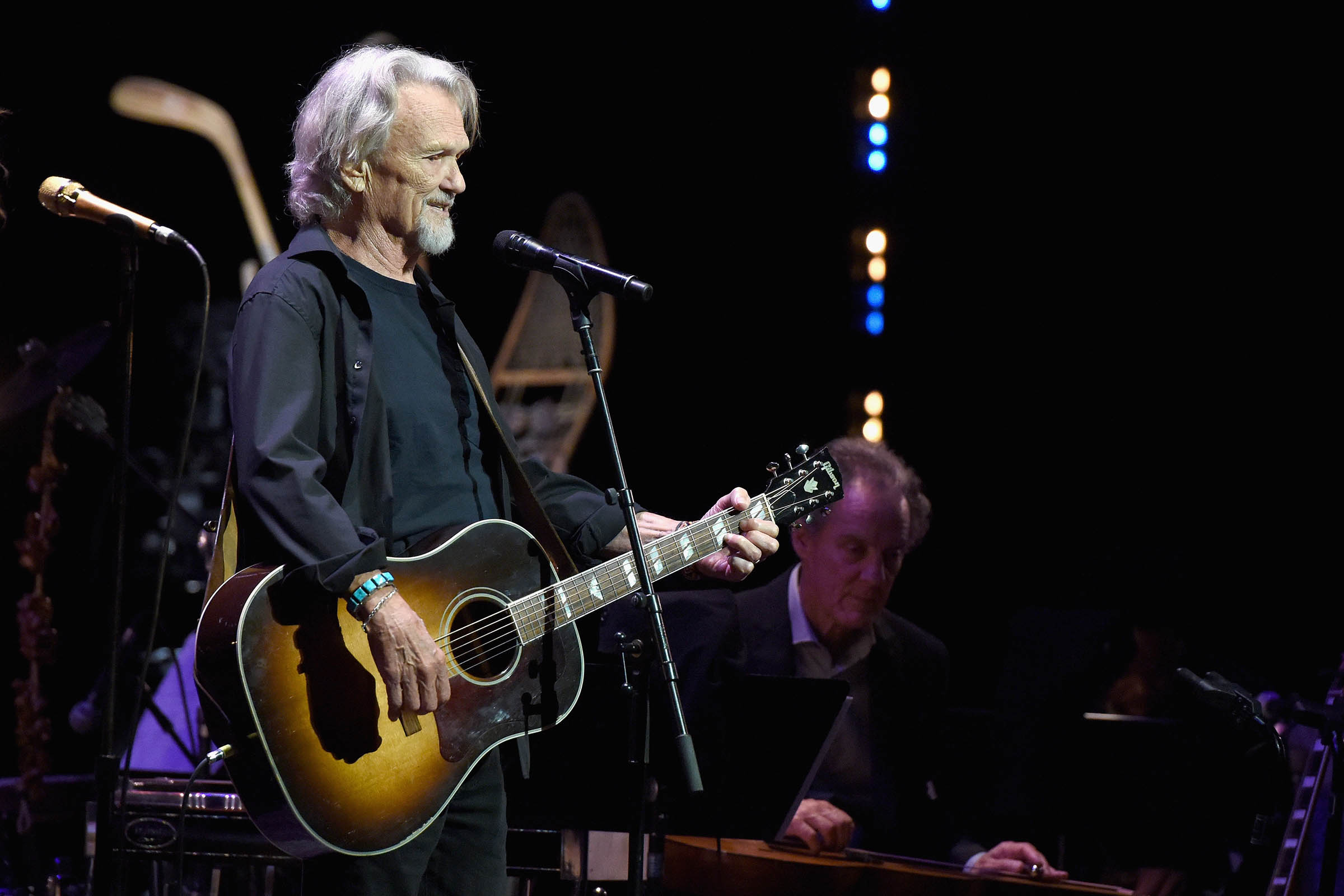 Kris Kristofferson, singer-songwriter and actor, dies at 88