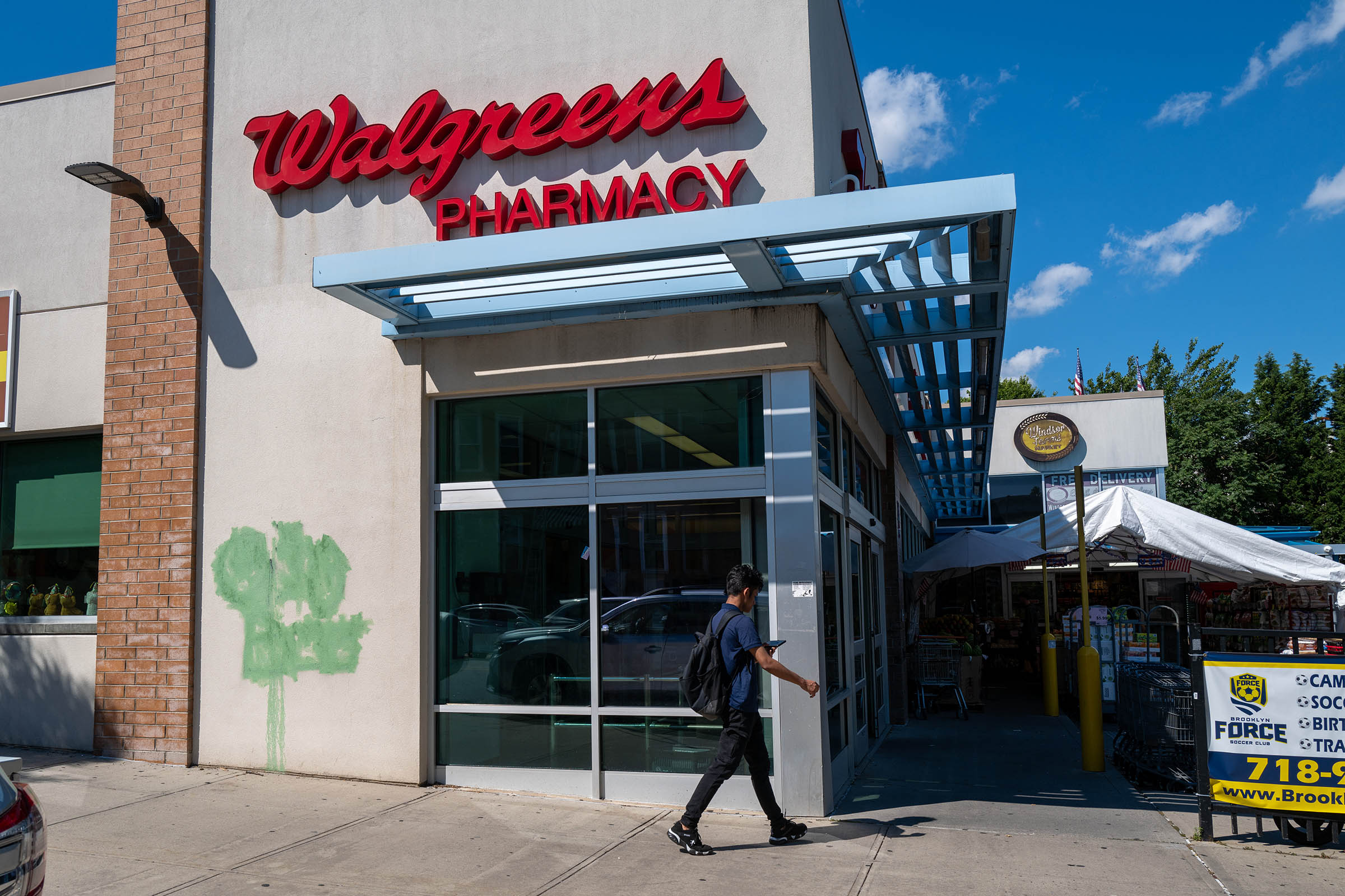 Walgreens to close 1,200 US stores as chain attempts to steady operations at home