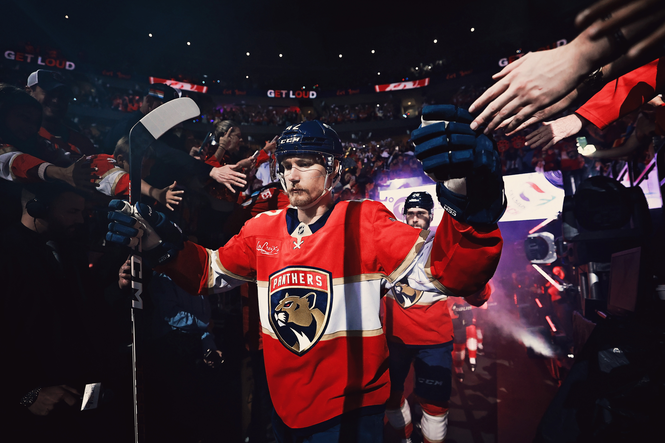 Reigning Stanley Cup champion Panthers get second shot at closing out Hurricanes in Eastern final