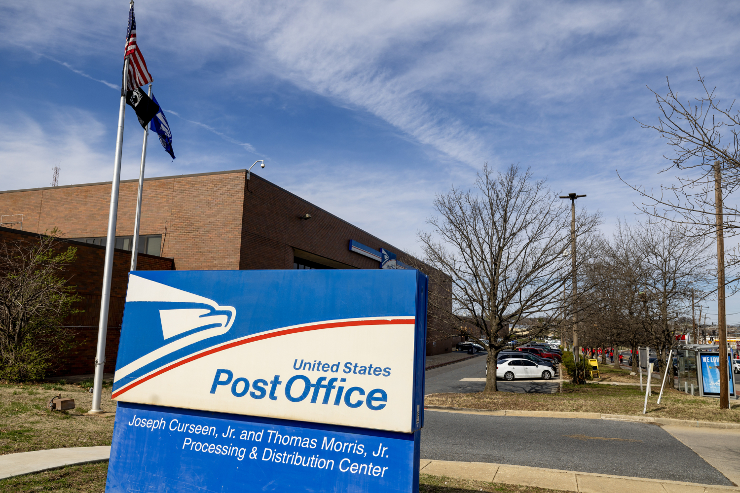 Republicans look to make a U-turn on federal commitment to electric vehicles for the Postal Service