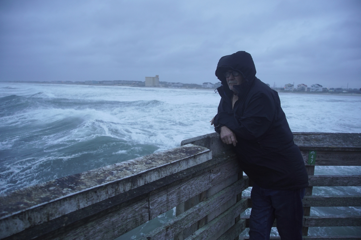 Hurricane Erin still stirring up dangerous waves while it moves away from the East Coast