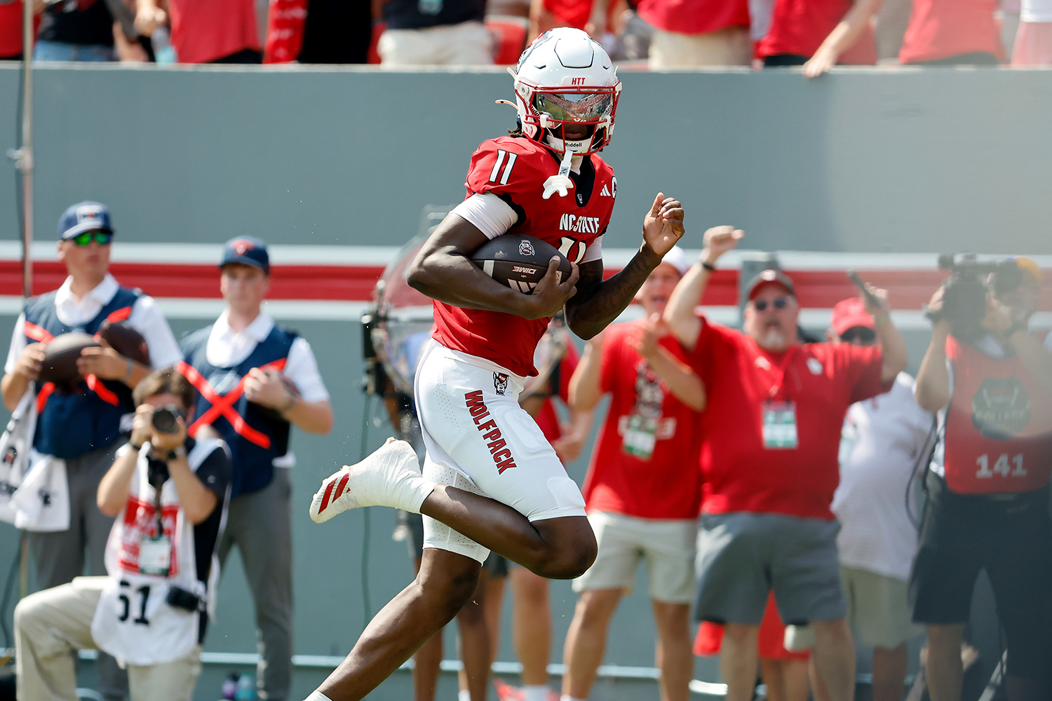 Bailey, Smothers lead N.C. State comeback against Virginia, 35-31