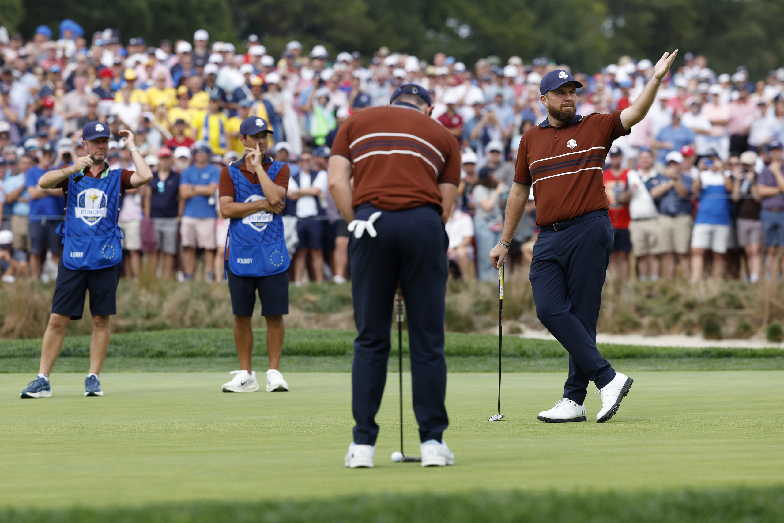 Europe takes a record lead into Ryder Cup’s Sunday singles