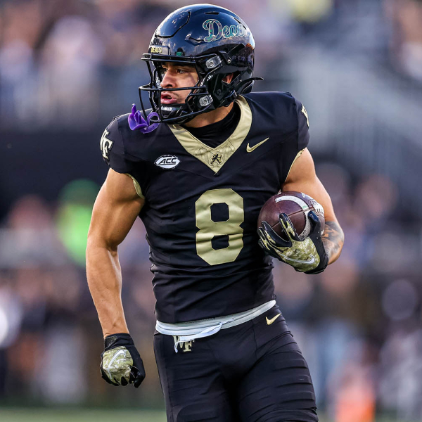 Wake Forest rides Carlos Hernandez’s big plays, defense past North Carolina 28-12