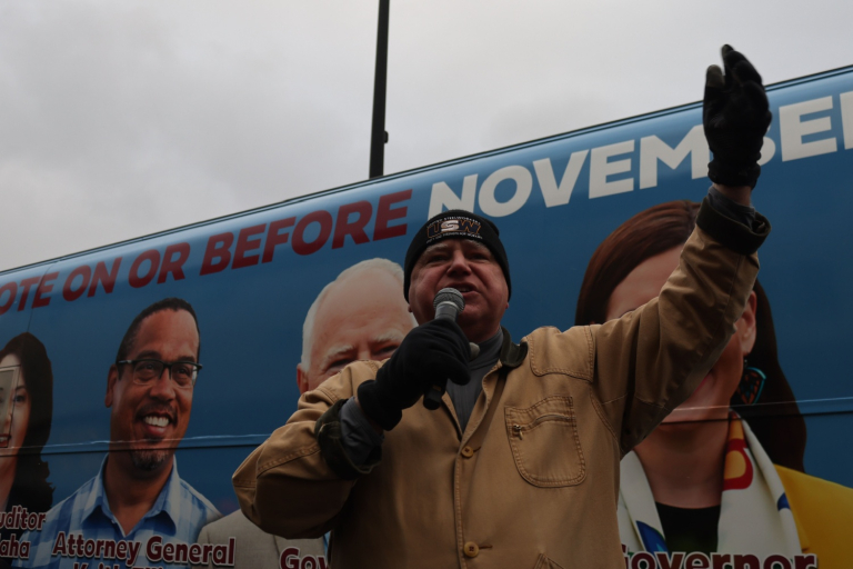 Democrats Criticize Trump Trade Policy as Harmful to Farmers