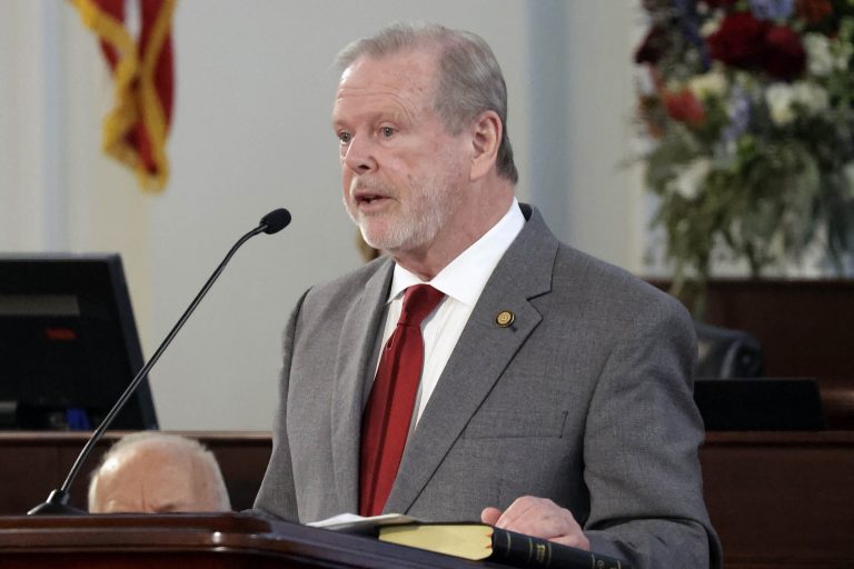 North Carolina GOP advances congressional map to secure another House seat for Trump