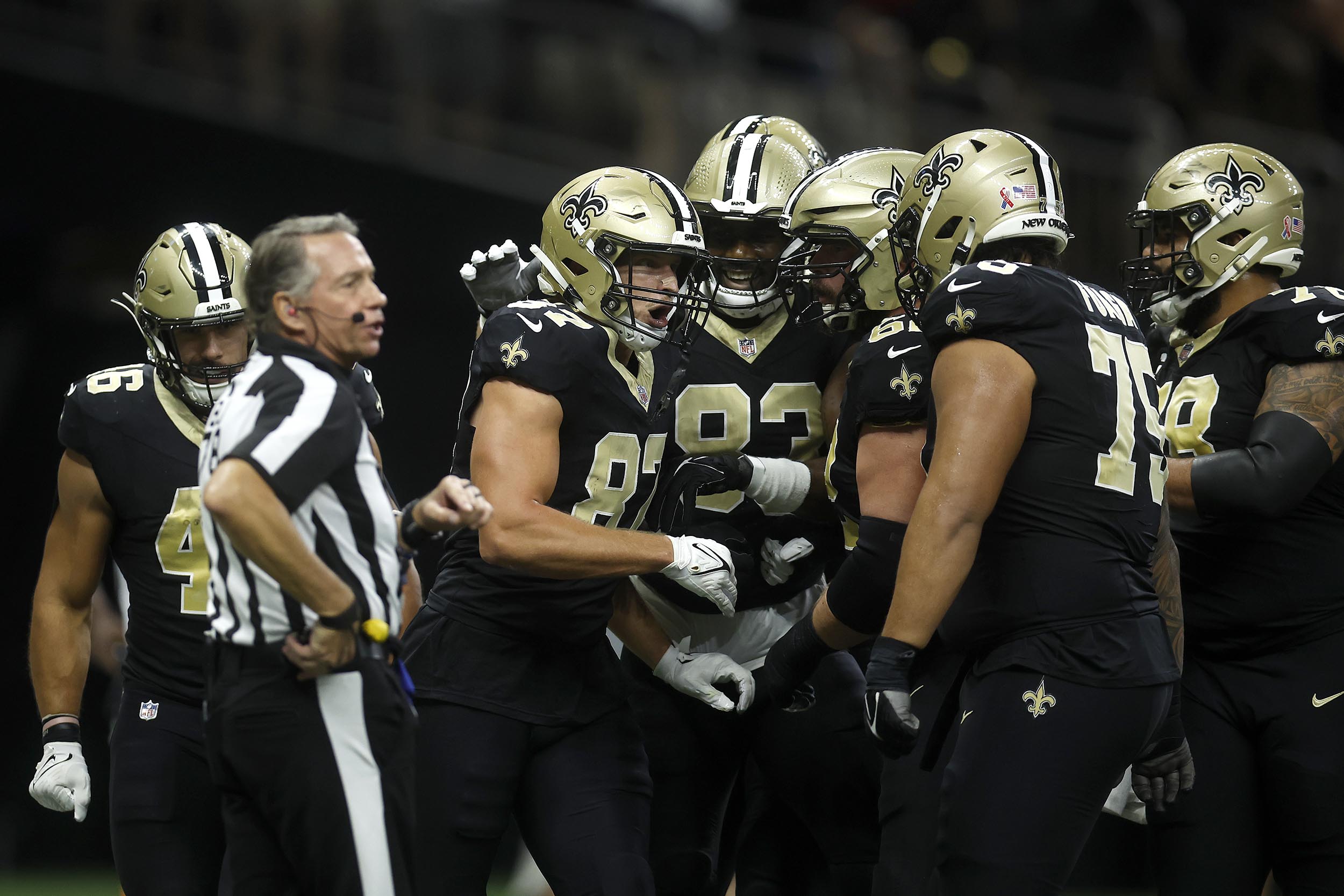 Derek Carr and the Saints rout the Panthers 47-10 in Klint Kubiak’s play-calling debut