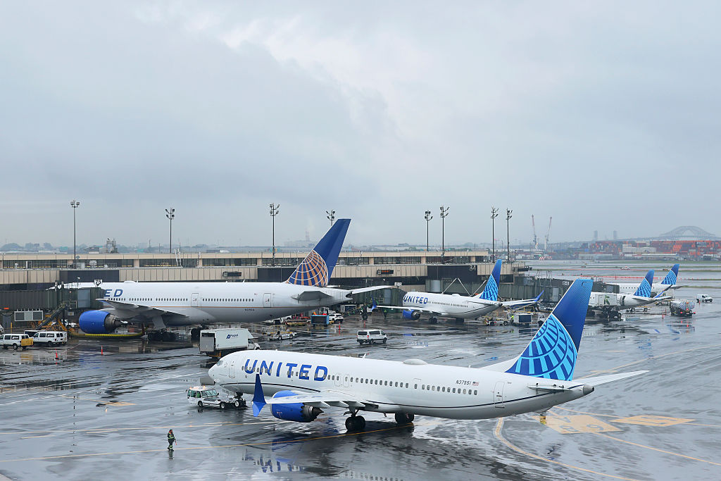 The government shutdown is putting a renewed spotlight on the cracks in the US aviation system