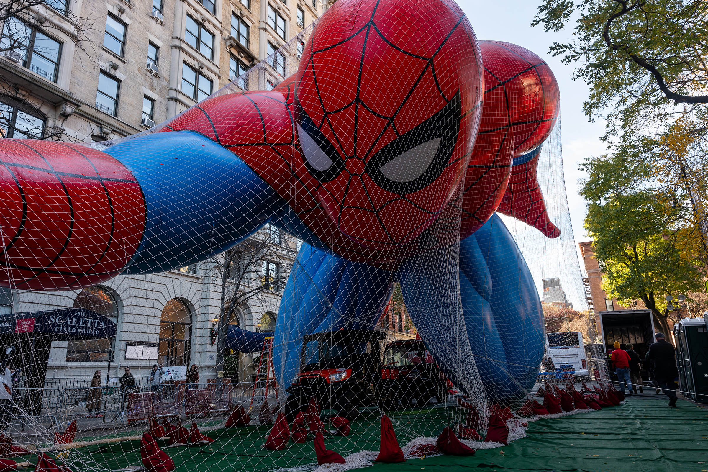Macy’s Thanksgiving Day Parade kicks off a century after its first trip through Manhattan