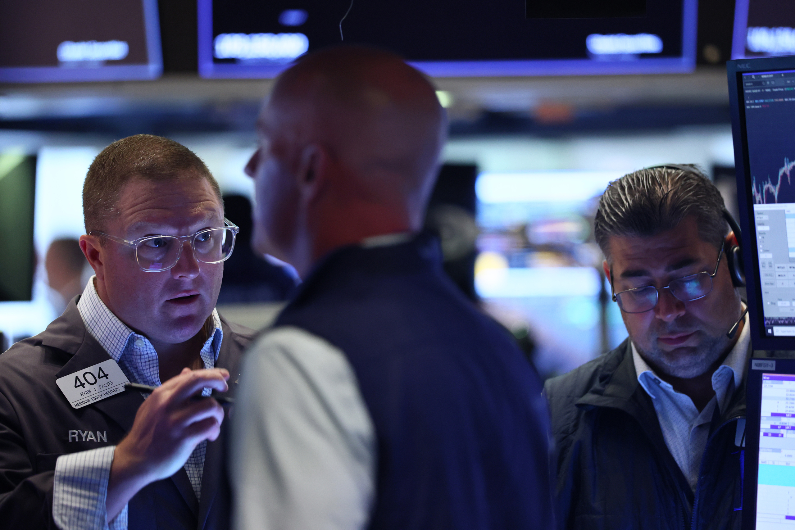 Wall Street is mixed amid Trump’s new tariff deadlines