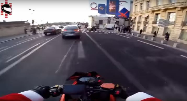 Santa Chases Down Hit and Run Driver on a Motorcycle [WATCH]