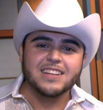 Gerardo Ortiz a cantar baladas! pero y los Corridos?