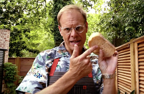 Celebrity Chef Alton Brown ready to launch tour, sample doughnuts in Bakersfield
