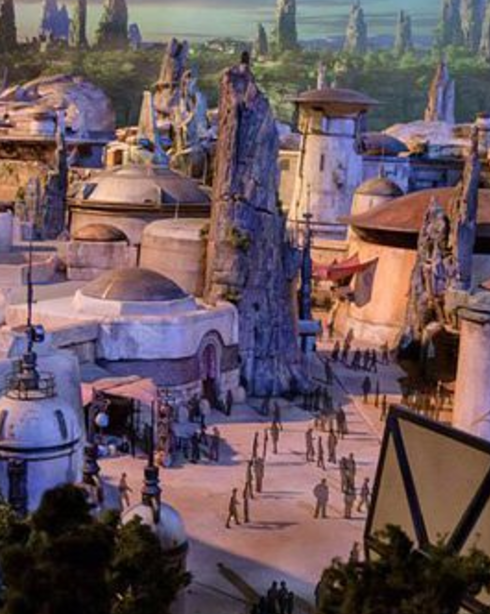 Disney provides a tease to Star Wars Land, sets web on fire