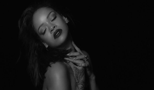 Rihanna – “Sledgehammer” (Video)