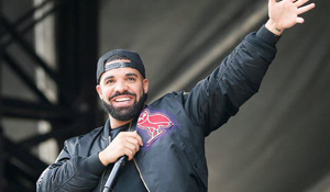 DRAKE SAYS BEST RAPPER IS…