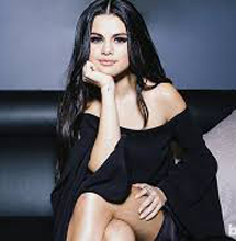 Selena’s new look!!!!!