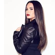 Demi Lovato is a new blode bombshell!