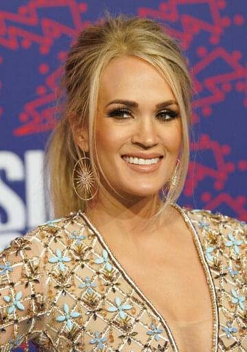Carrie Underwood Covers Heart