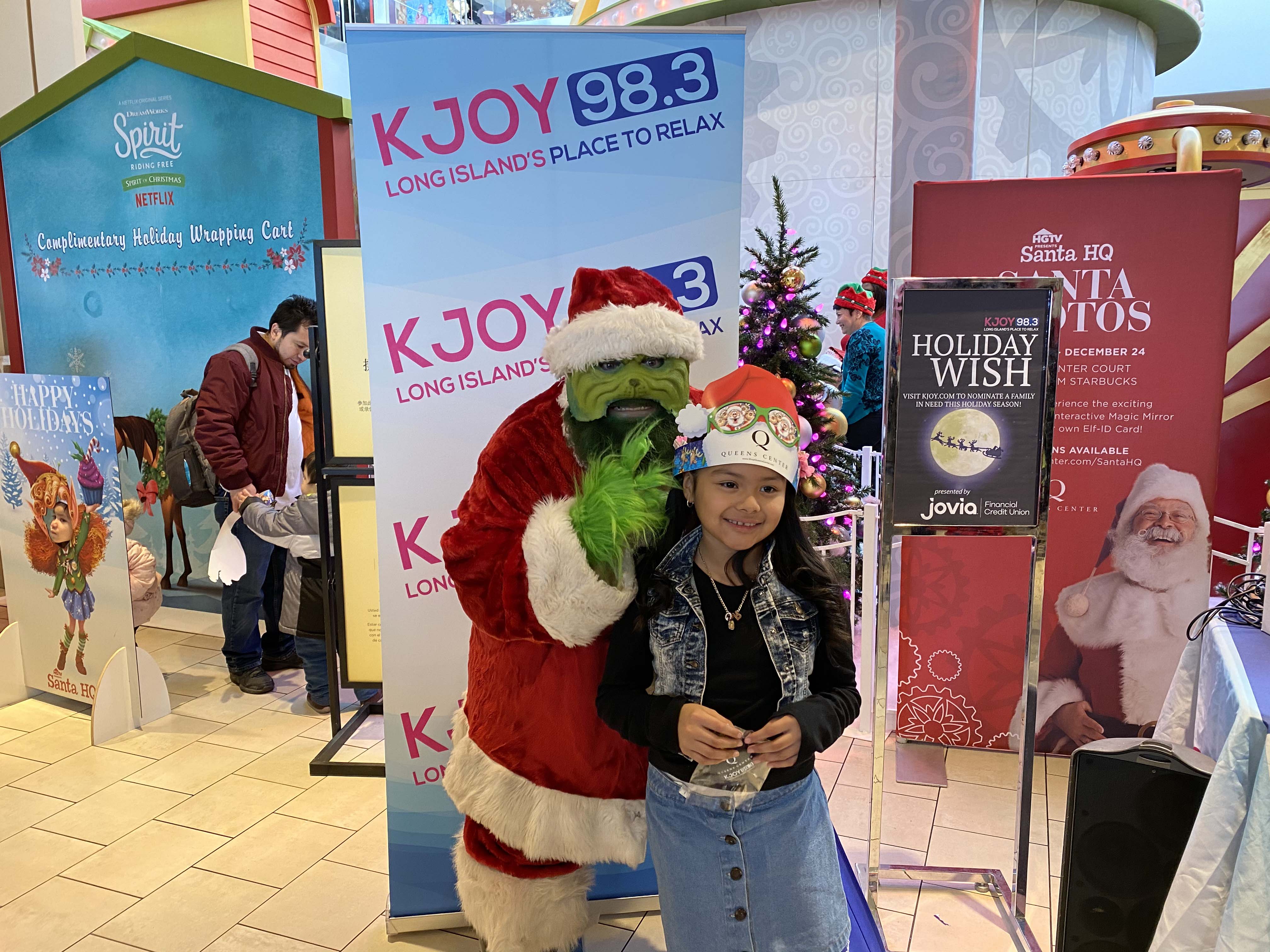 Kara and the Holiday Grump at Queens Center