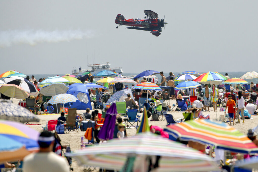 Bethpage Air Show returns to Jones Beach