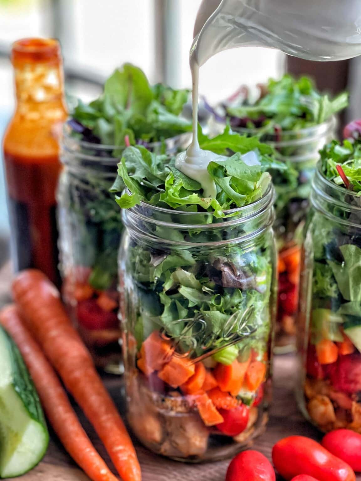 Healthy Buffalo Ranch Chicken Mason Jar Salads