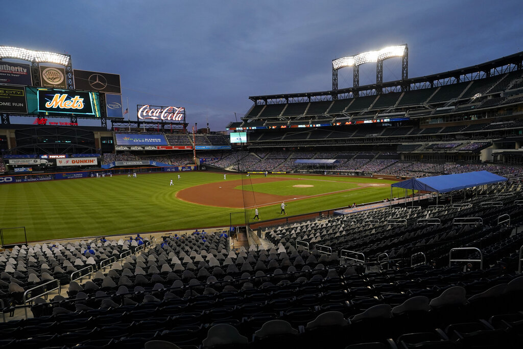 Forecasts force Mets to postpone home opener