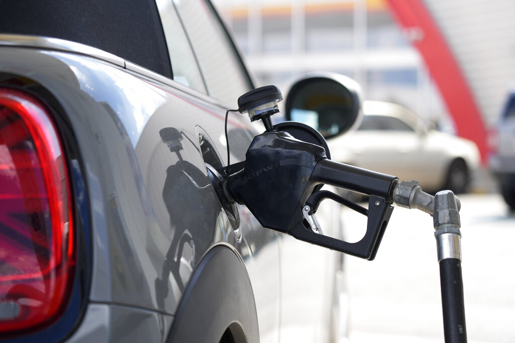 U.S. gas prices are falling